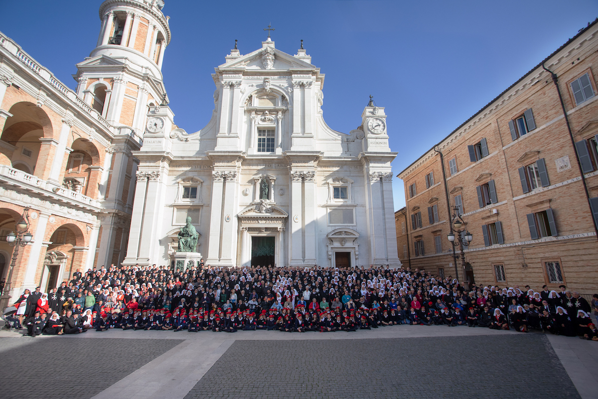 Il Pellegrinaggio Smom A Loreto Con I Malati Notiziario Araldico